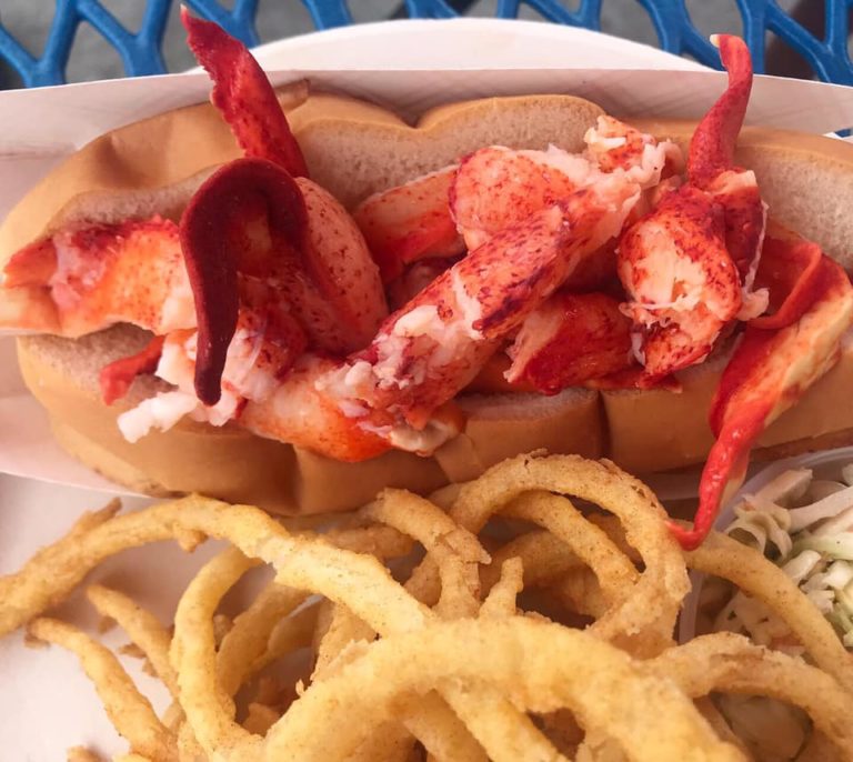 lobster roll image 768x686